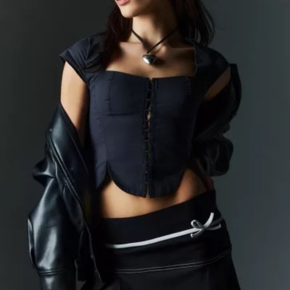 Urban Outfitters Silence + Noise Hook & Eye Blouse, Size Small